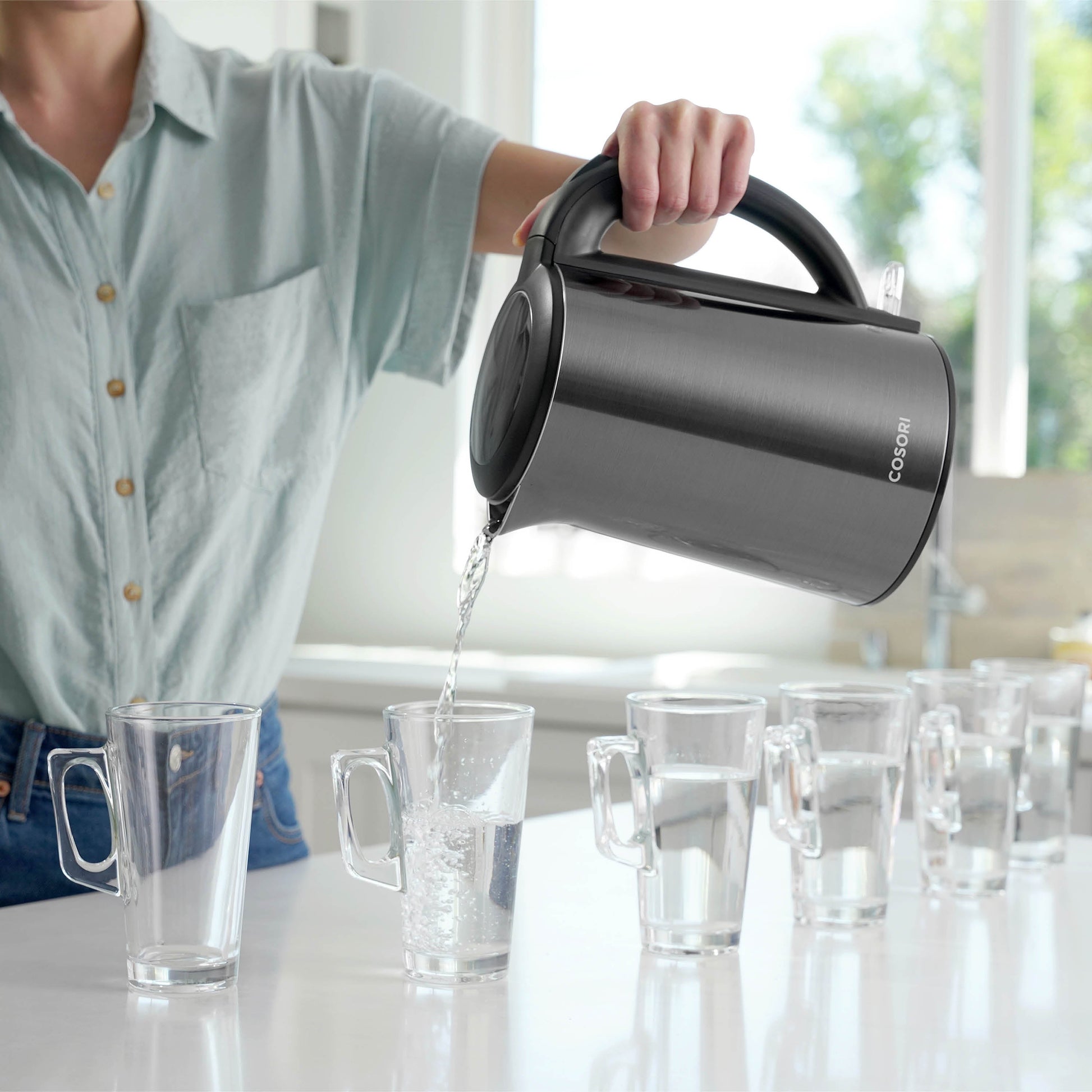 CDK-SE151-KUS Double-Wall Stainless Steel Electric Kettle Lifestyle