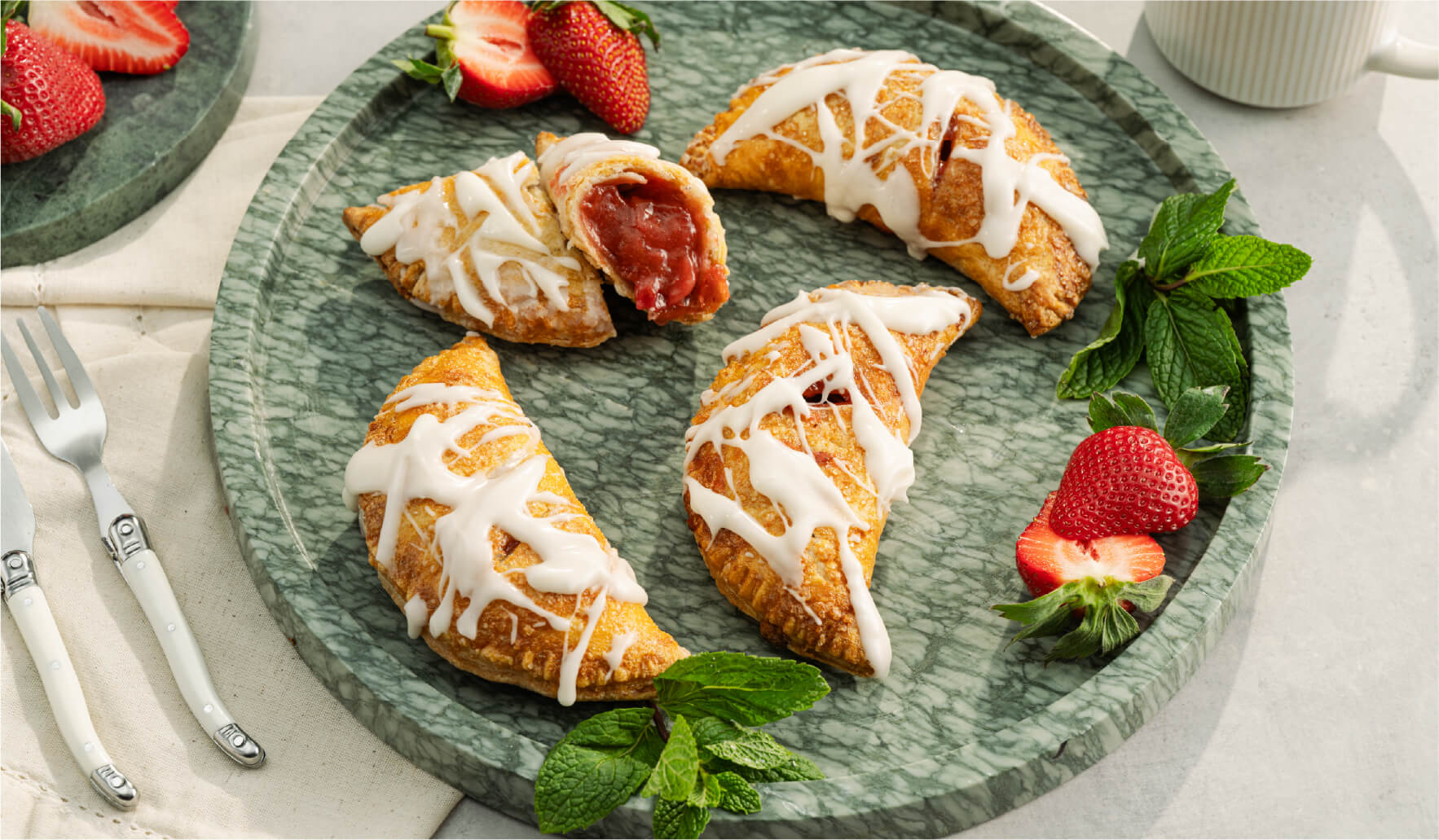 Strawberry Rhubarb Hand Pies
