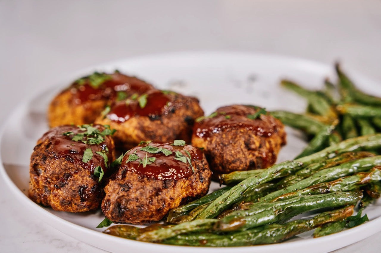 Air Fryer Mini Turkey Meatloaves With Green Beans COSORI